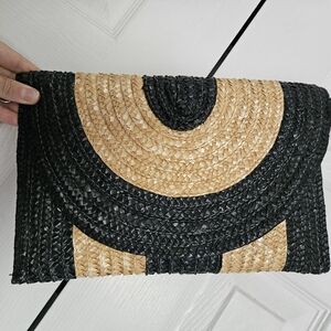 Woven basket clutch